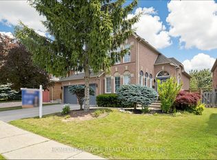 2873 Peacock Dr, Mississauga, ON L5M 5S2