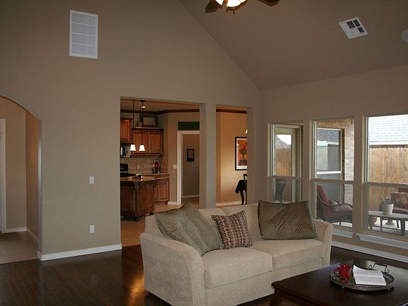 living area 2