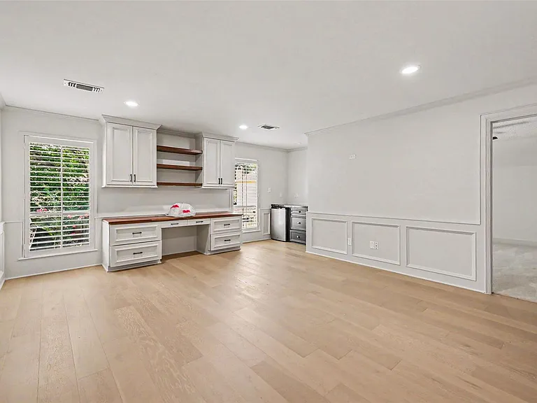 507 Commodore Way — Photo 37