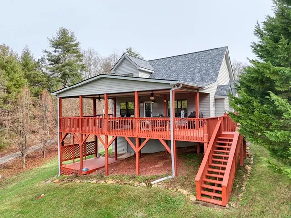 64 Starlight Ln, Blairsville, GA 30512