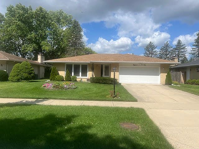 1st image of 1804 N Aspen Dr