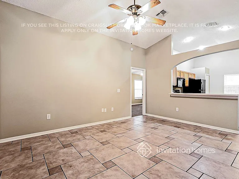2912 Summer Winds Cir — Photo 3