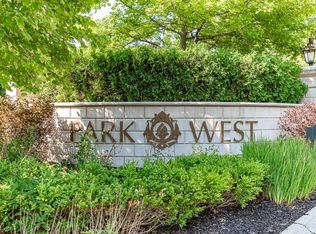 1405 Park West Cir W, Munster, IN 46321