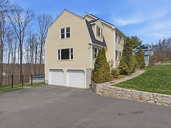 4th image of 148 Bracken Dr