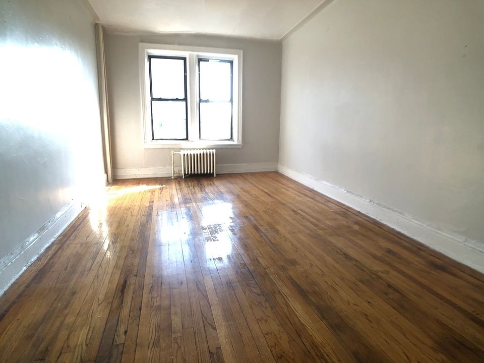 1st image of 2101 Westbury Ct APT 5D