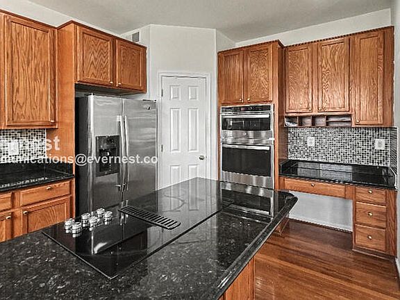 2nd image of 800 Fairwood Dr