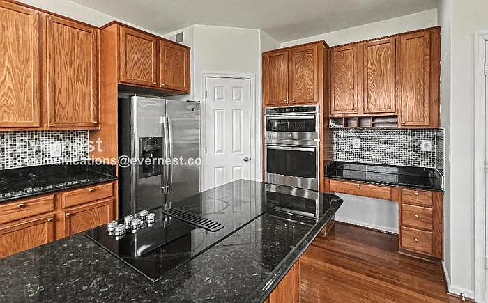 Building Photo - 800 Fairwood Dr