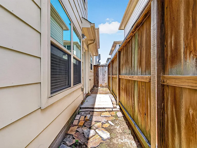 5951 S Loop E #38 — Photo 33
