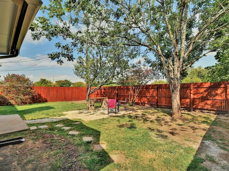 1622 Peachtree Valley Dr — Photo 28