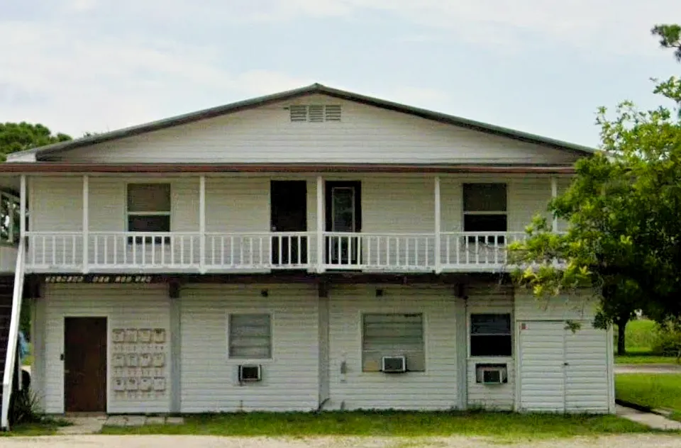 203 5th St #1