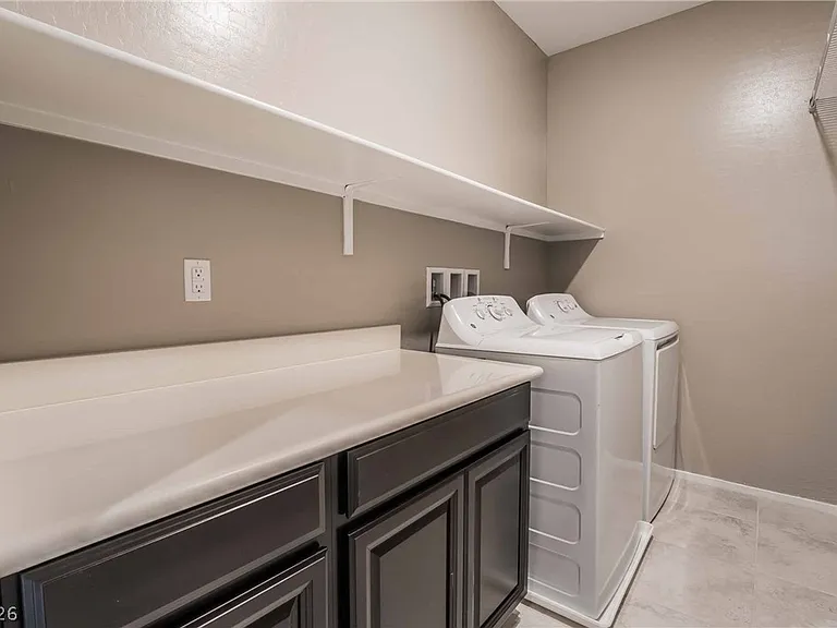 2725 Rainy Meadows Ave — Photo 33