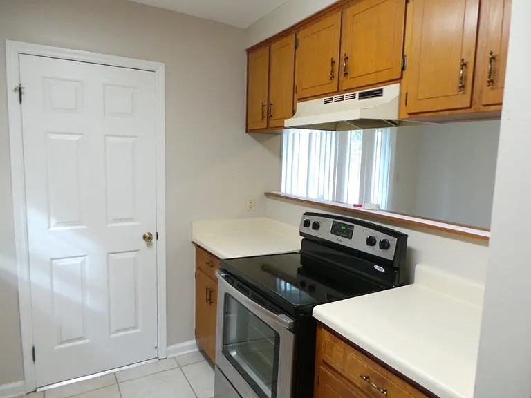 1506 Twin Lakes Cir — Photo 6