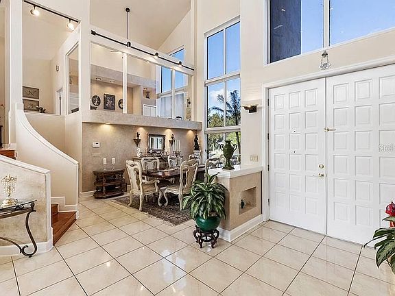 3rd image of 6563 Crescent Lake Dr