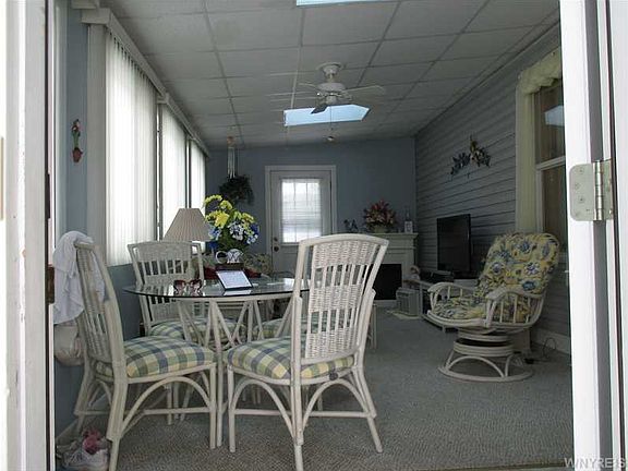 2nd image of 8917 Deana Ln