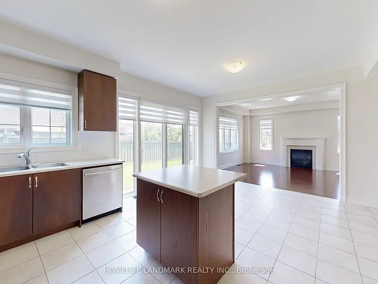 1533 Devine Point — Photo 17
