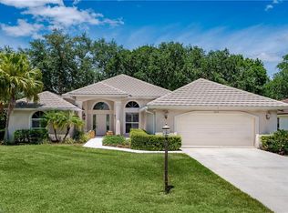 2073 Laguna Way, Naples, FL 34109