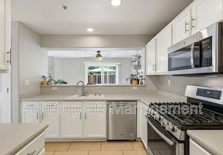 58 Del Rio Ct #1 — Photo 8