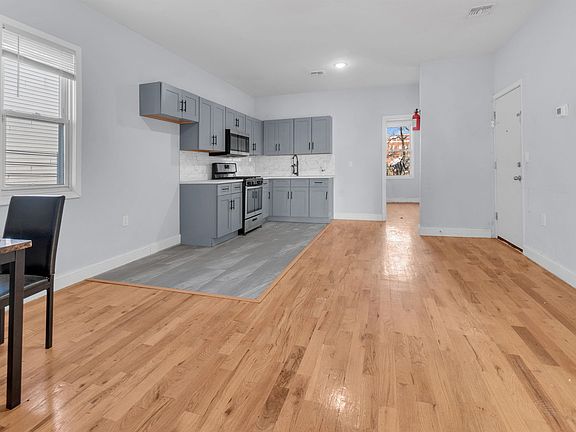 3rd image of 78 Pamrapo Ave