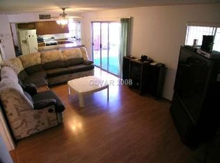 692 Round Table Dr, Las Vegas, NV 89110