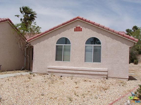 3rd image of 64844 Smith Ct