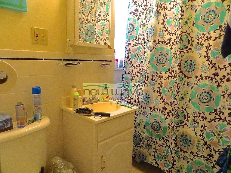 102 Queensberry St #13 — Photo 10
