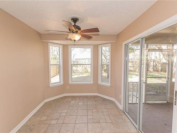 4th image of 2241 Newt St