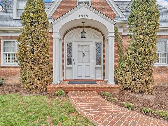 2nd image of 3515 Windsor Oaks Cir SW