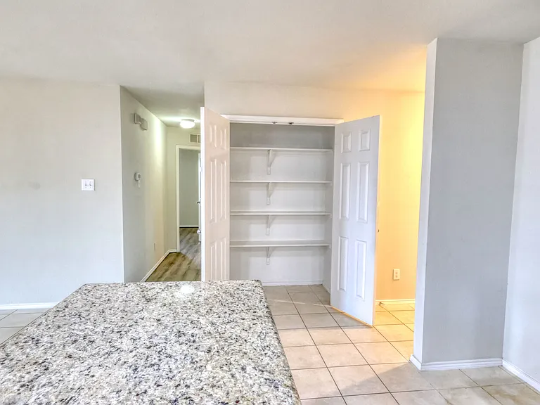 433 Magma Dr — Photo 7