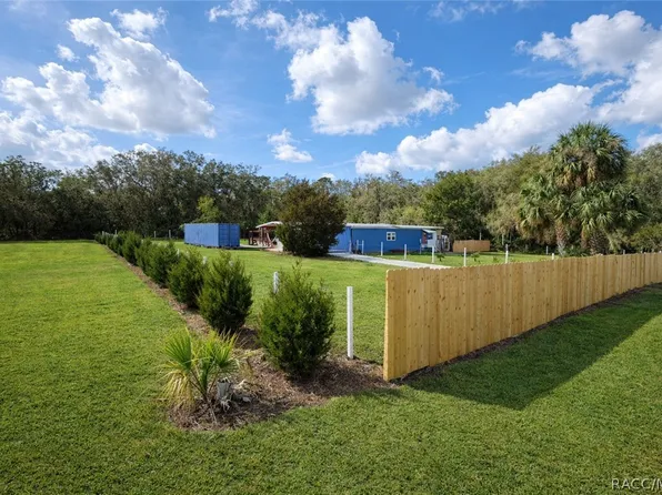 5746 W Grovepark Rd, Dunnellon, FL 34433