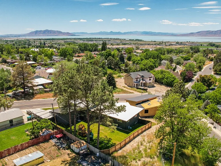 Neighborhood