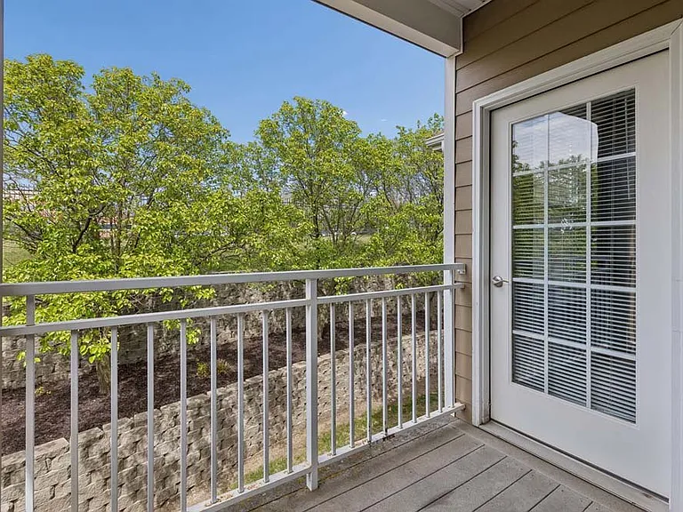 Ridge Pointe Villas — Photo 113