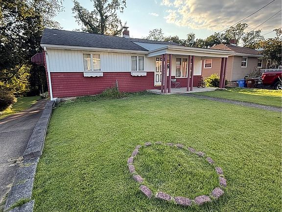 2nd image of 432 Violet Dr