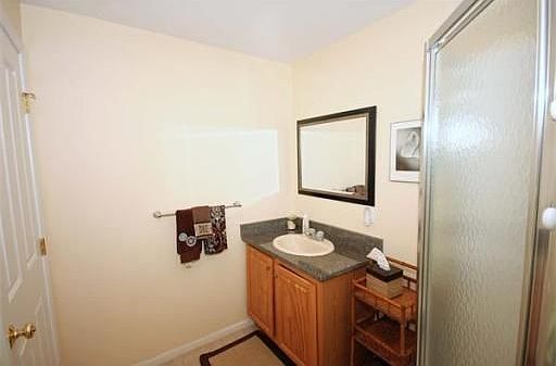 5th image of 502 Medford St Unit E