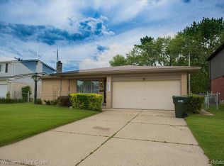 36357 Weber Dr, Sterling Heights, MI 48310