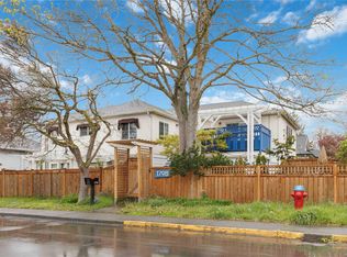 1796 Denman St, Victoria, BC V8R 1Y4