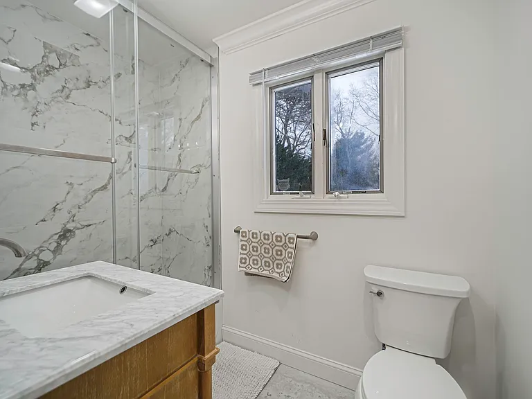 19 Pine Tree Ln — Photo 17