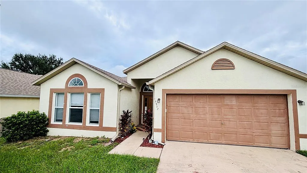 Building Photo - 15937 Wilkinson Dr