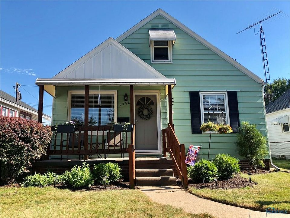 1st image of 2756 131st St