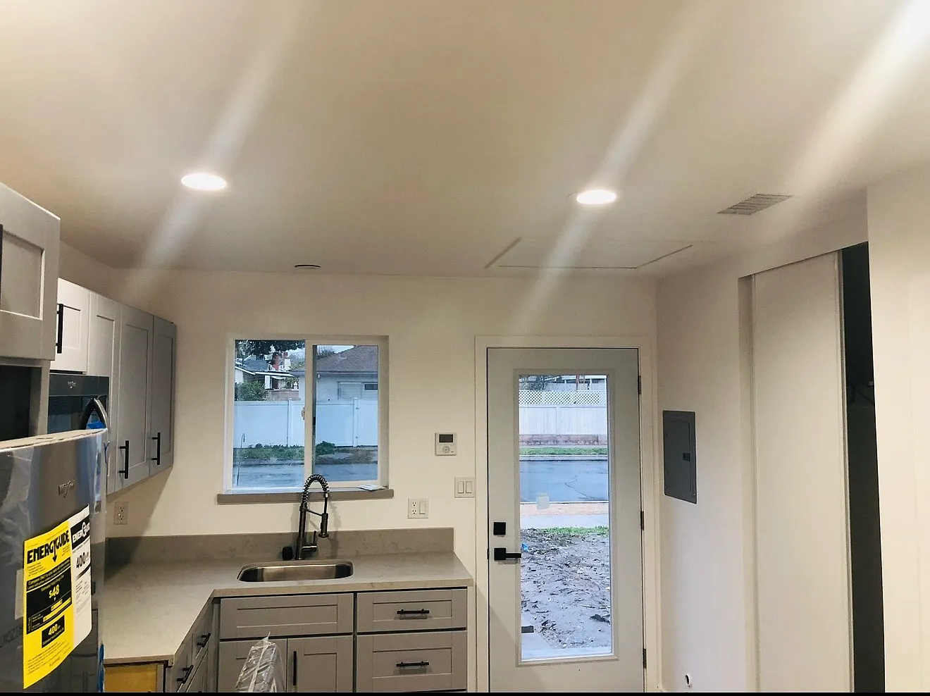 1 bed, 420 sqft, $2,395 — Photo 4