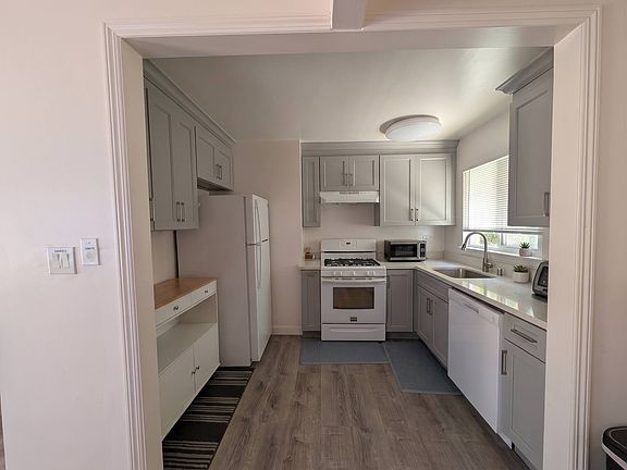 5th image of 83 Palana Ct #83