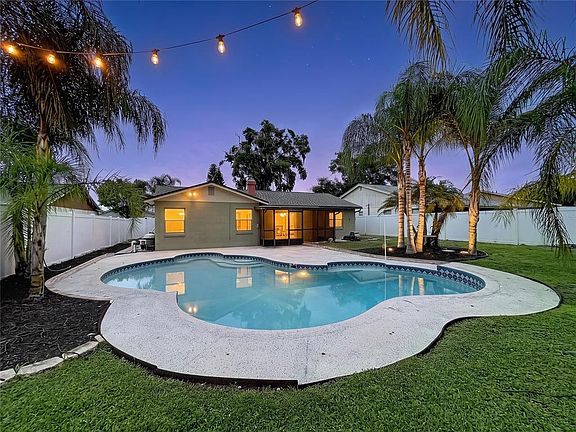 2nd image of 743 Stillview Cir