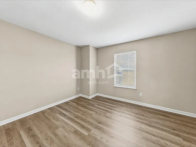 214 Allen Ln — Photo 11