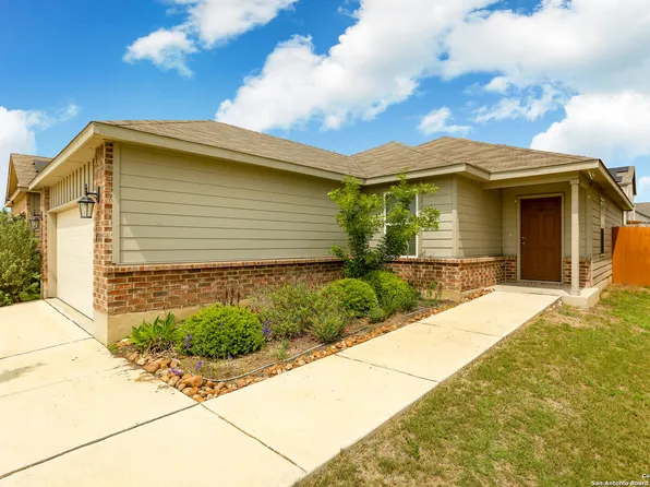 4518 HEATHERS CROSS, St Hedwig, TX 78152