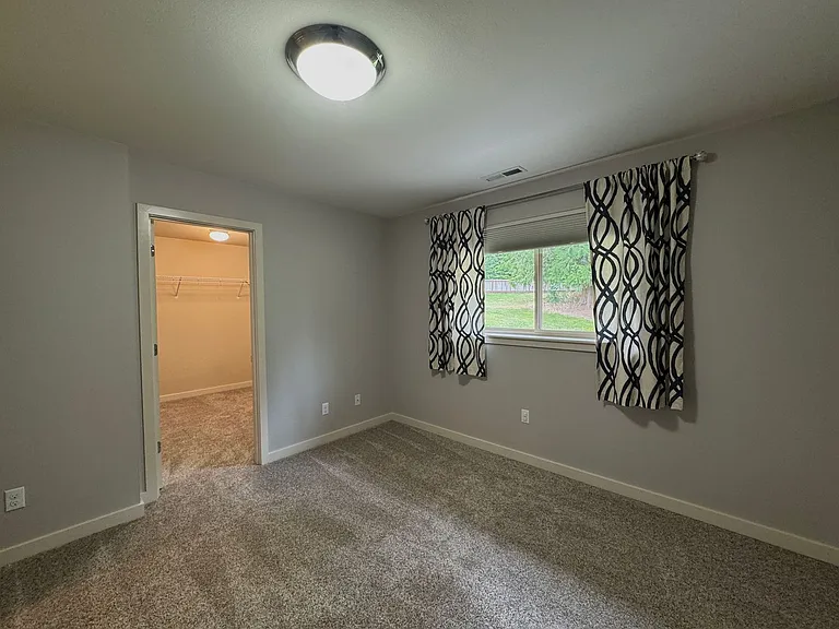 5726 Solana Ln NE — Photo 30