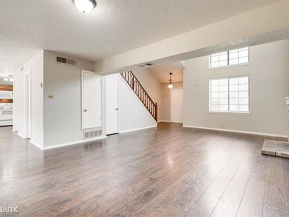 4th image of 4749 Shadyway Dr