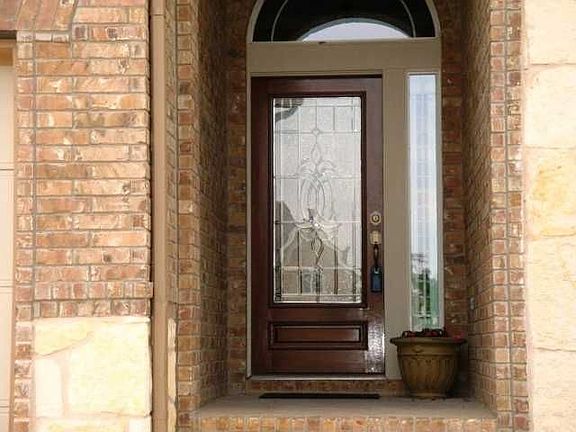 5th image of 723 Edwards Walk Dr