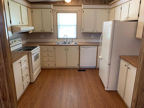 2nd image of 6517 NE 1st Ln