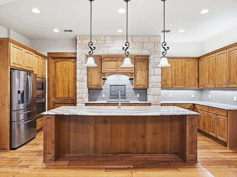 203 Pristine Ln — Photo 13