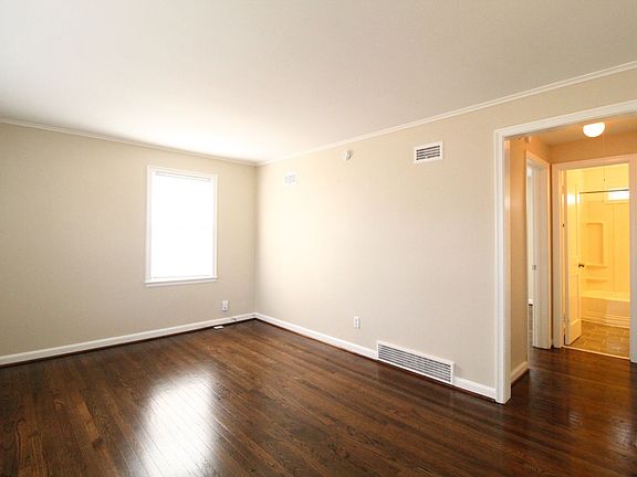 2nd image of 4407 S Parkway Dr