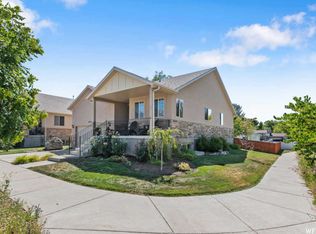 8608 S Goldenrain Cir, Sandy, UT 84070